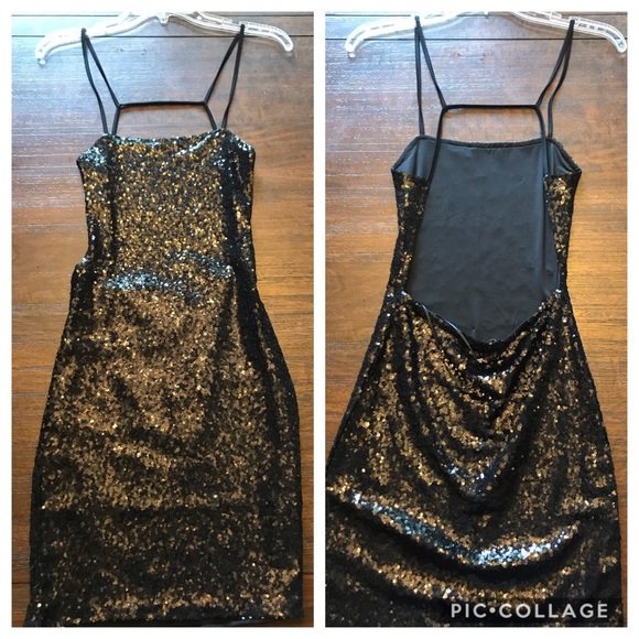 Dresses & Skirts - Backless sequin mini dress